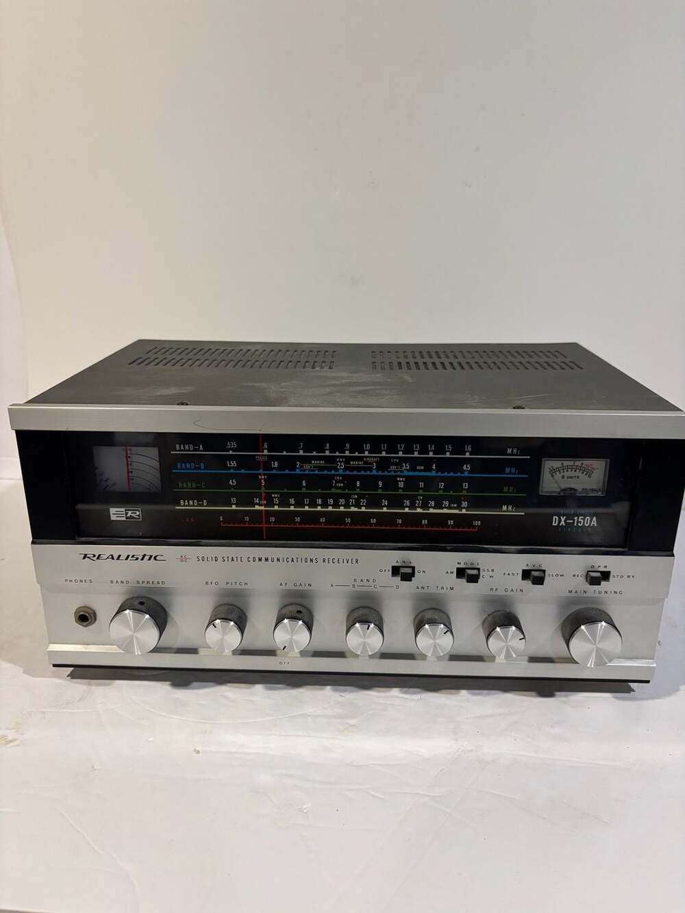 Realistic DX-150A Solid State Communications Receiver Shortwave Radio Cat. 20-15
